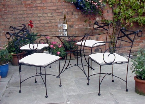 outdoor-wrought-iron-patio-furniture-4.jpg